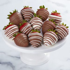 CHOCOLATE-COVERED STRAWBERRIES (10 pieces)